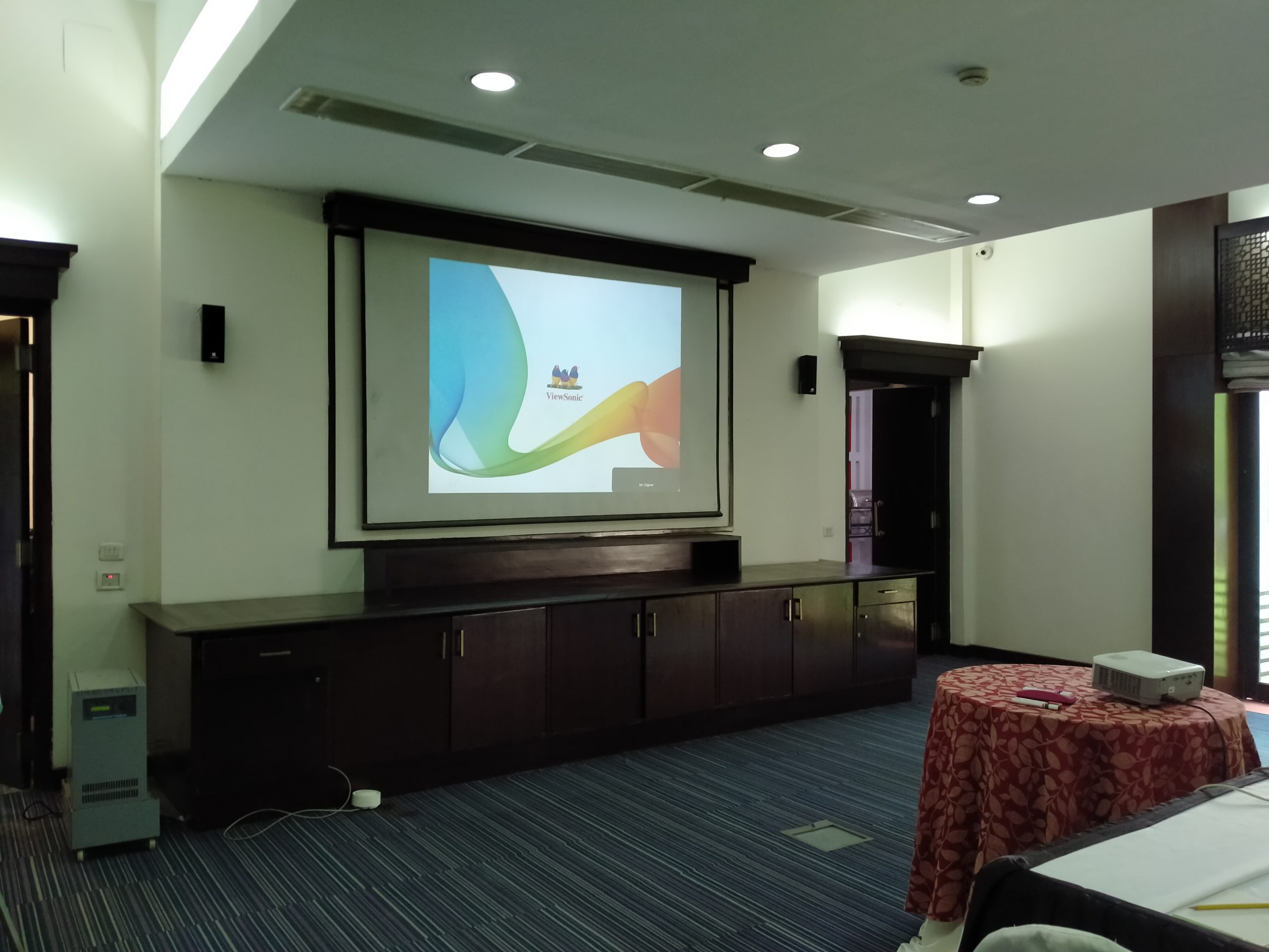 Projector on rent in Gurgaon